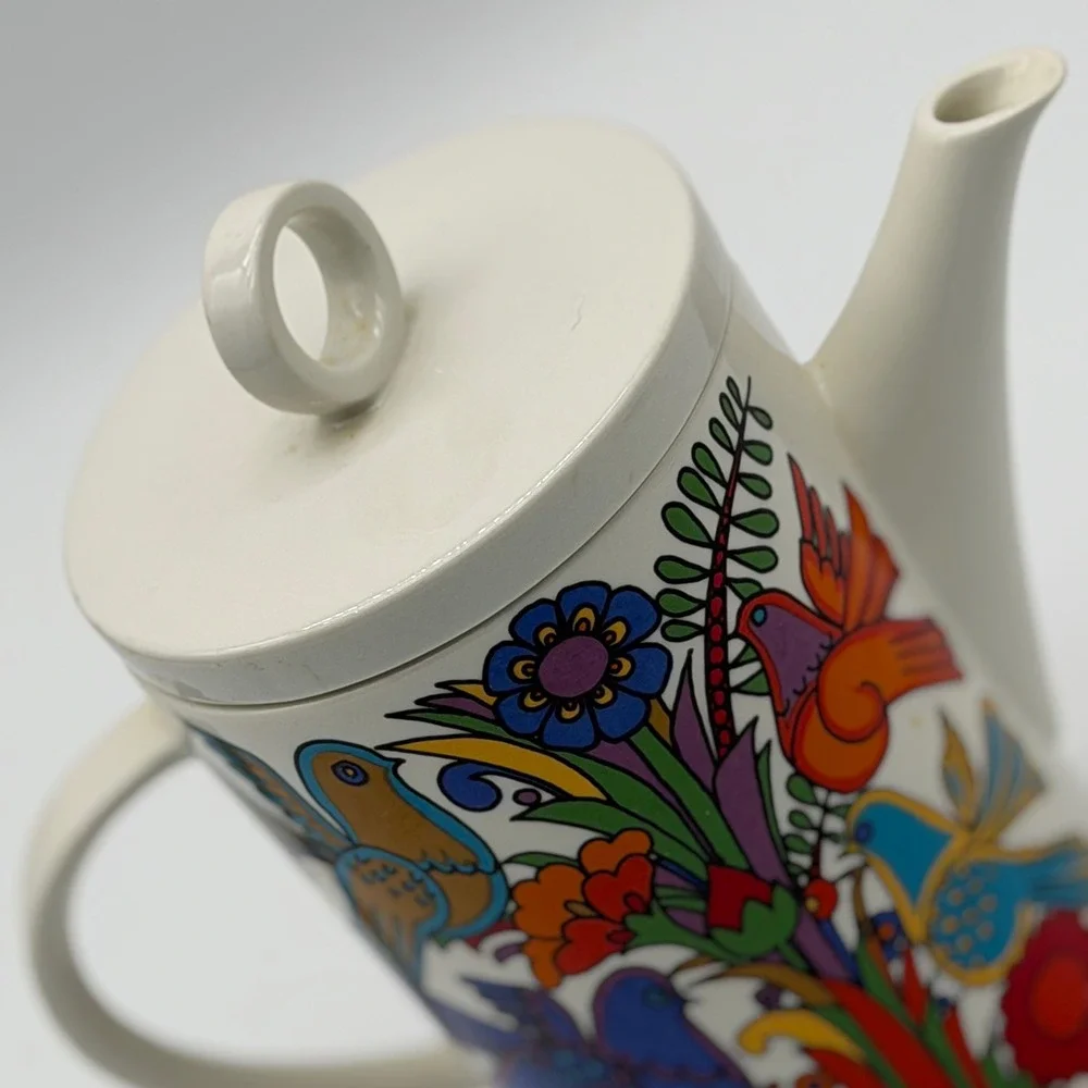 Villeroy & Boch Luxembourg Acapulco‎ Teapot. Excellent condition. 5.75
